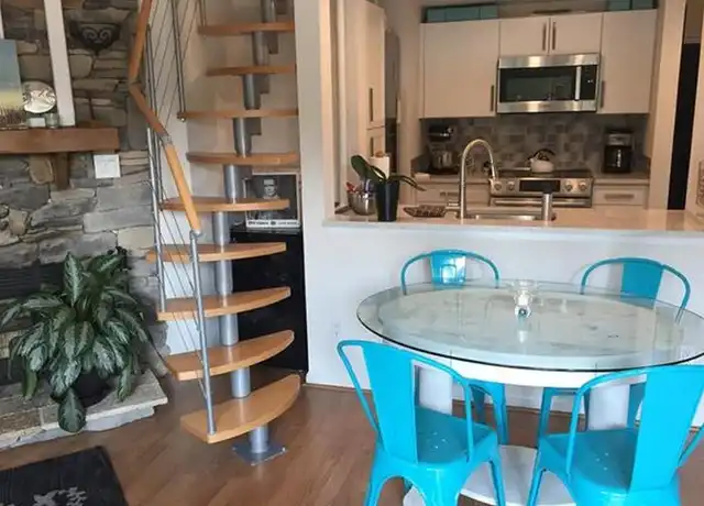 Property at 238 N Cedar St, Charlotte, NC, 28202, 1 bed, 1 bath, [object Object]