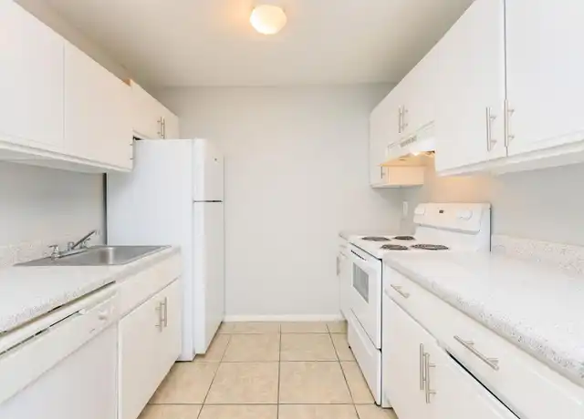 Property at 4102 Oak Knoll Ct, Tampa, FL, 33610, 2 beds, 2 baths, [object Object]