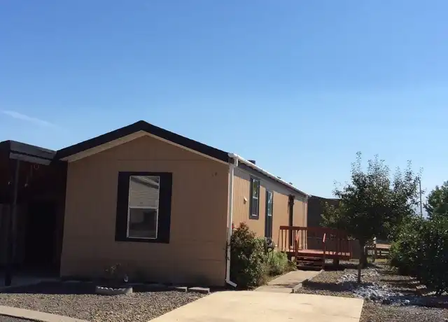 Property at 313 12th St #14, La Grande, OR, 97850, 2 beds, 1 bath, [object Object]