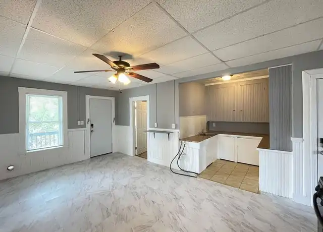 Property at 551 Somerville St, Manchester, NH, 03103, 3 beds, 1 bath, [object Object]