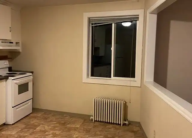 Property at 1418 Commercial St Ph 3, Astoria, OR, 97103, 1 bed, 1 bath, [object Object]