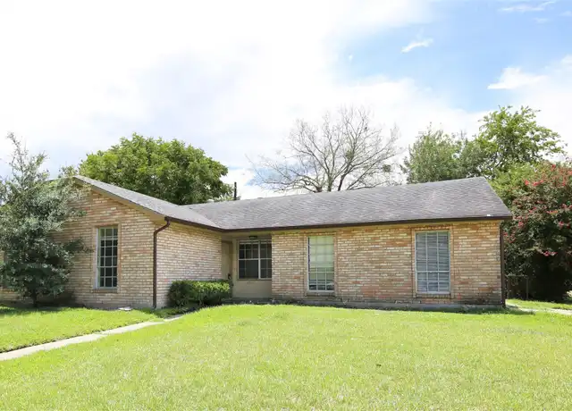 Property at 4731 Pinebrook Ln, Houston, TX, 77053, 4 beds, 2 baths, [object Object]