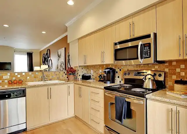 Property at Northshore Townhomes - 7000 NE 186th Pl, Kenmore, WA, 98028, 2-3 beds, 2.5 baths, [object Object]
