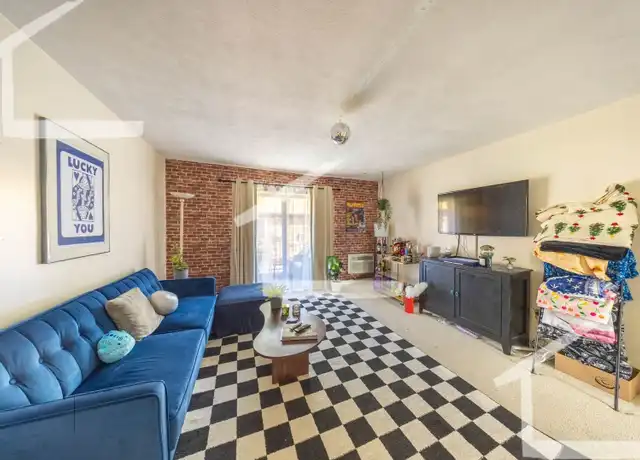 Property at 31 Westgate Rd, Chestnut Hill, MA, 02467, 2 beds, 1 bath, [object Object]