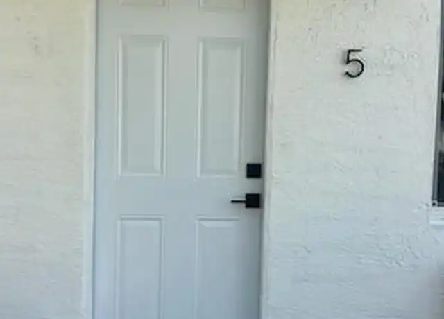 Property at 424 Valley Forge Rd Unit 5, West Palm Beach, FL, 33405, 2 beds, 1 bath, [object Object]