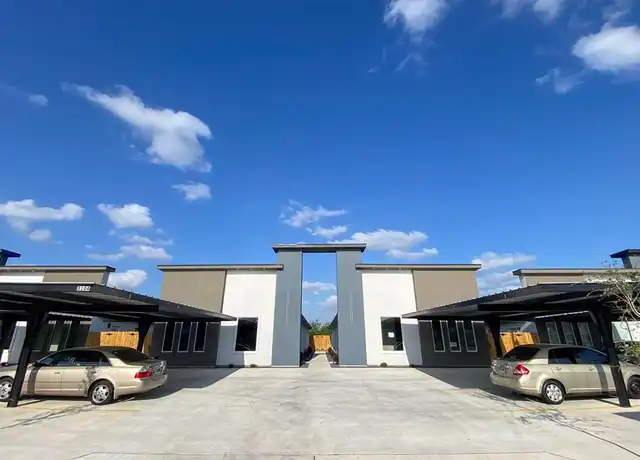 Property at 3104 S Links Dr Unit 3, Edinburg, TX, 78542, 3 beds, 2 baths, [object Object]