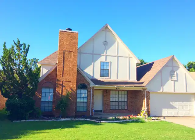 Property at 920 Meadowdale Rd, Arlington, TX, 76017, 4 beds, 2.5 baths, [object Object]