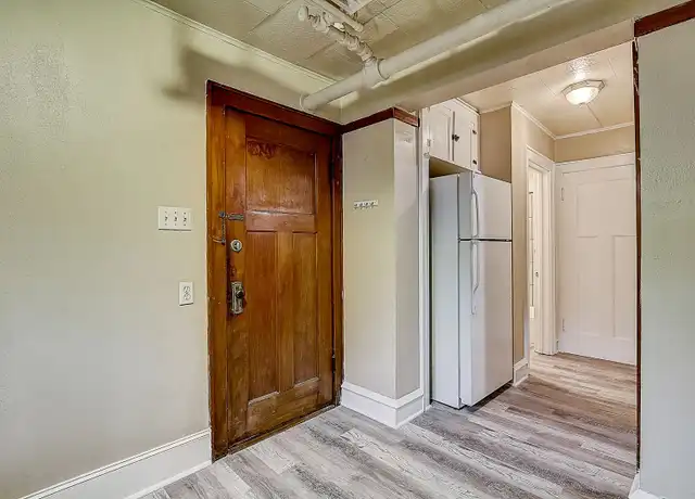 Property at 5230 W Wisconsin Ave Unit 5230-1, Milwaukee, WI, 53208, 2 beds, 1 bath, [object Object]