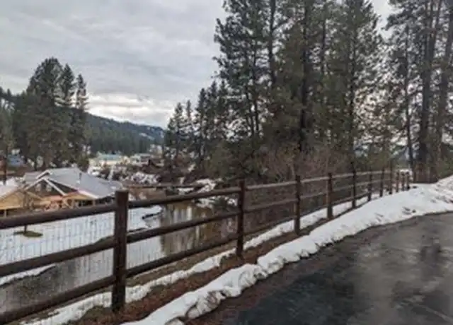 Property at 677 Middlefork Rd, Garden Valley, ID, 83622, 2 beds, 2.5 baths, [object Object]