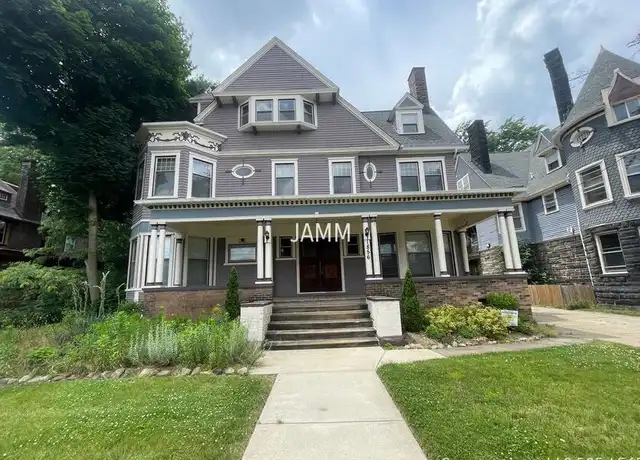 Property at 1856 E 89th St Unit 302, Cleveland, OH, 44106, 1 bed, 1 bath, [object Object]