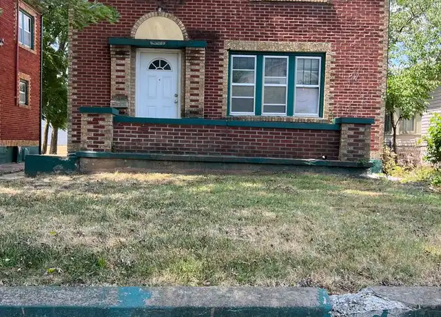 Property at 1217 N Robberson Ave, Springfield, MO, 65802, 3 beds, 1 bath, [object Object]
