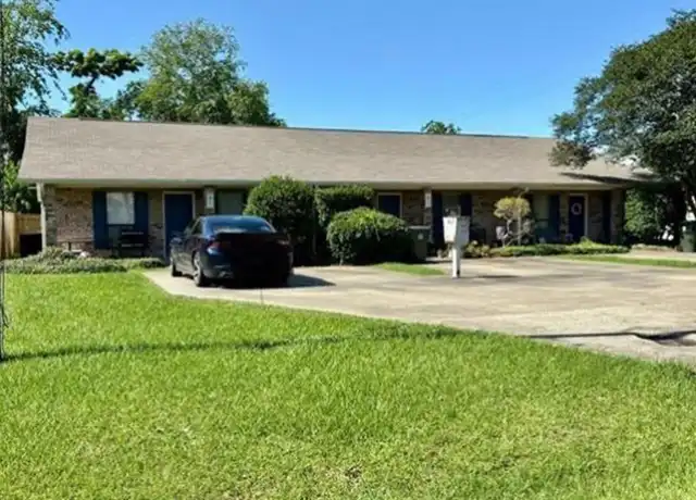 Property at 1855 N Tallowood Dr, Lake Charles, LA, 70605, 3 beds, 2 baths, [object Object]