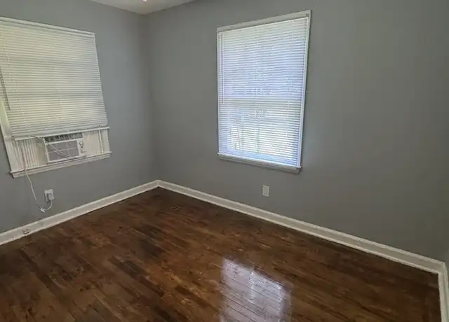 Property at 1525 Catherine Simmons Ave, Charlotte, NC, 28216, 2 beds, 1 bath, [object Object]