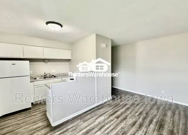 Property at 114 NW College Ave Unit 8, Ankeny, IA, 50023, 1 bed, 1 bath, [object Object]