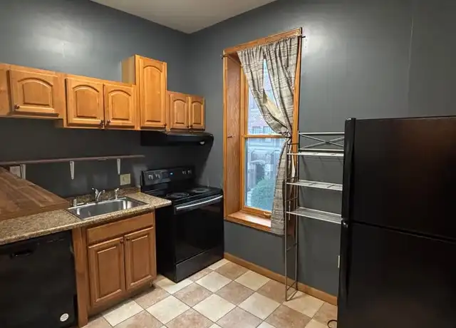 Property at 802 N Van Buren St Fl Rooms 13-17, Milwaukee, WI, 53202, 5 beds, 1.5 baths, [object Object]