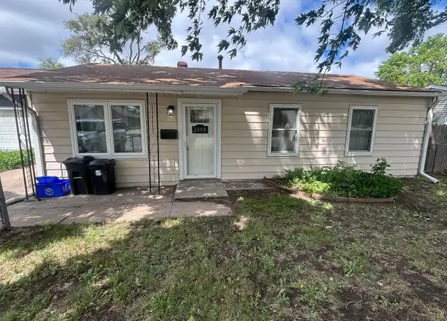 Property at 3808 N 13th St, Carter Lake, IA, 51510, 3 beds, 2 baths, [object Object]