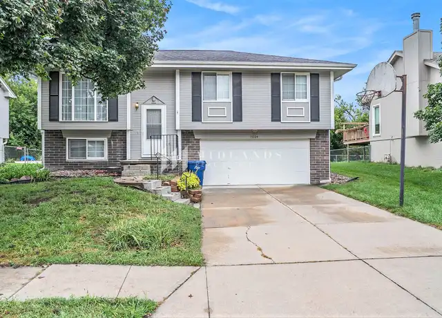 Property at 15324 Chalco Pointe Dr, Omaha, NE, 68138, 3 beds, 2 baths, [object Object]