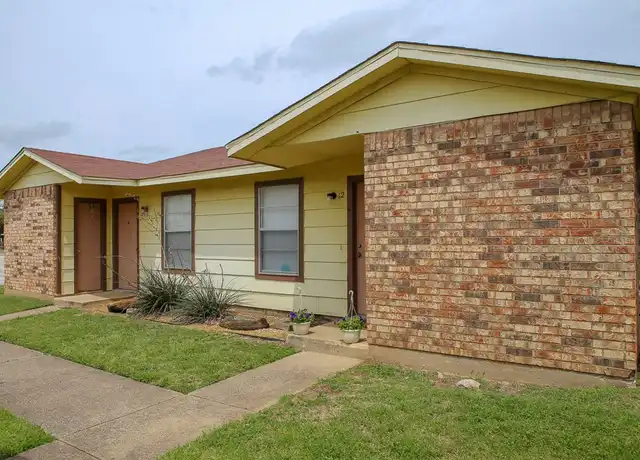 Property at 104 S 14th St Unit 103, Midlothian, TX, 76065, 3 beds, 1 bath, [object Object]