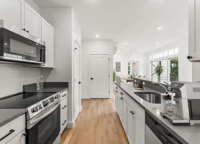 Property at Residence at 581 - 581 Salem St, Wakefield, MA, 01880, 1 bed, 1 bath, [object Object]