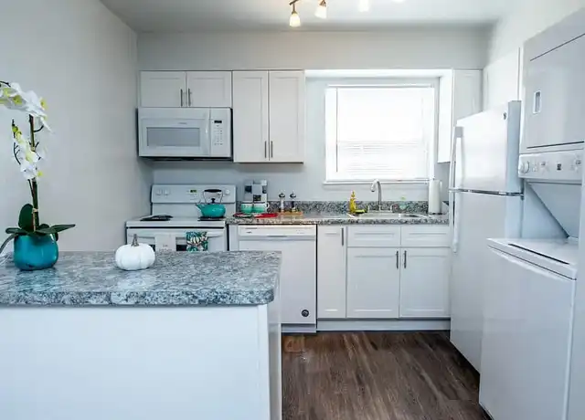 Property at The Residences at Forest Grove - 557 Diplomat Ct, Newport News, VA, 23608, 1 bed, 1 bath, [object Object]