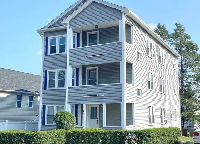 Property at 124 Heywood St Unit 2, Worcester, MA, 01604, 2 beds, 1 bath, [object Object]