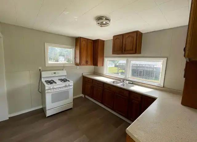 Property at 8 Heer Dr, Fulton, NY, 13069, 1 bed, 1 bath, [object Object]