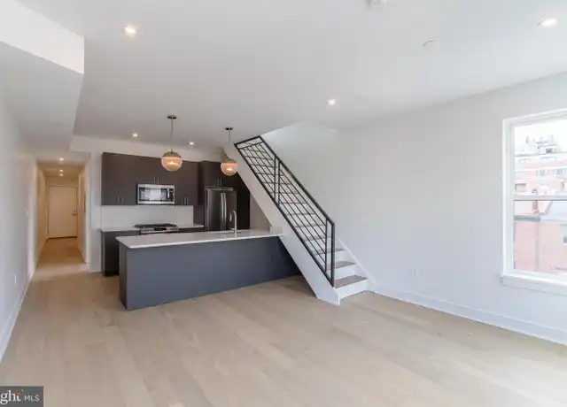 Property at 125 South St Unit 301, Philadelphia, PA, 19147, 2 beds, 2 baths, [object Object]