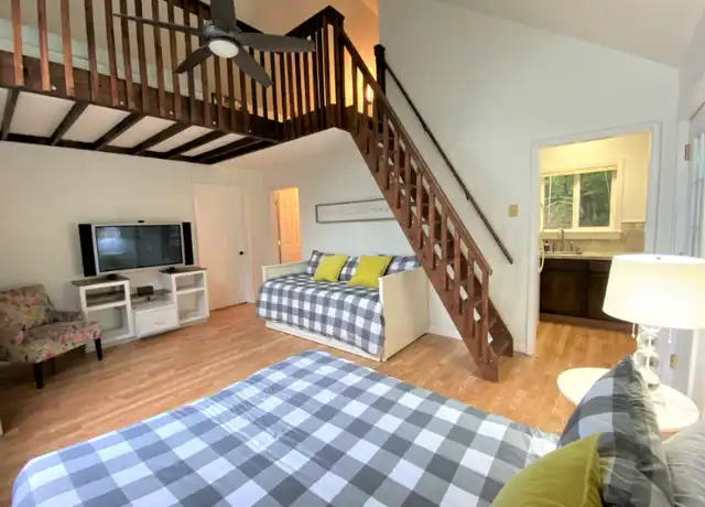 Property at 422 Laurel Ridge Rd Unit LS, Cleveland, GA, 30528, 1 bed, 1 bath, [object Object]