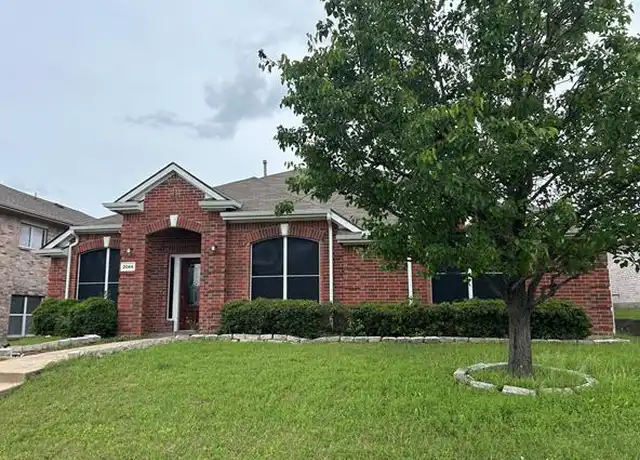 Property at 2044 Pecan Creek Dr, Mesquite, TX, 75181, 4 beds, 2 baths, [object Object]