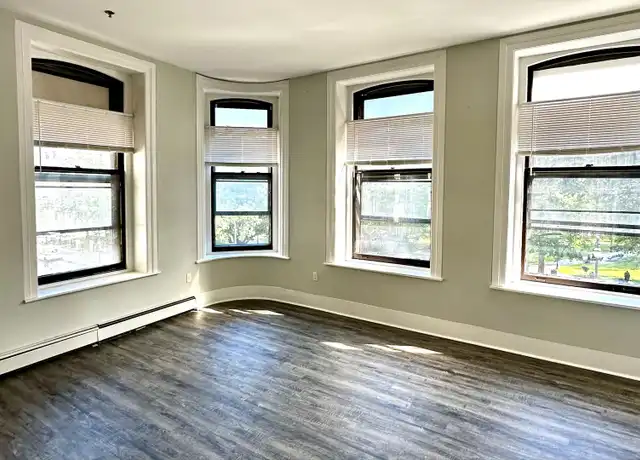 Property at 60 Franklin St Unit 202, Worcester, MA, 01608, 0 beds, 1 bath, [object Object]