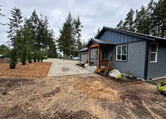 Property at 497 W Ocean View Dr Unit 4th, Oak Harbor, WA, 98277, 3 beds, 2 baths, [object Object]