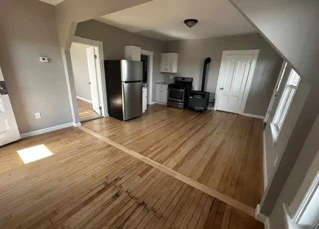 Property at 465 Rimmon St Unit 465-3R Rimmon, Manchester, NH, 03102, 1 bed, 1 bath, [object Object]