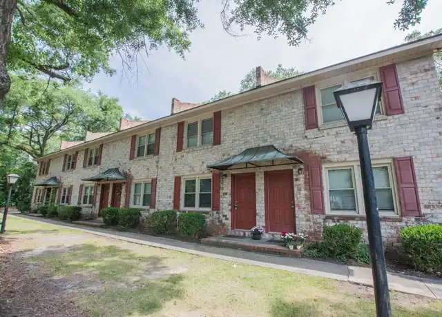 Property at 107 W Richardson Ave Unit B, Summerville, SC, 29483, 2 beds, 1.5 baths, [object Object]
