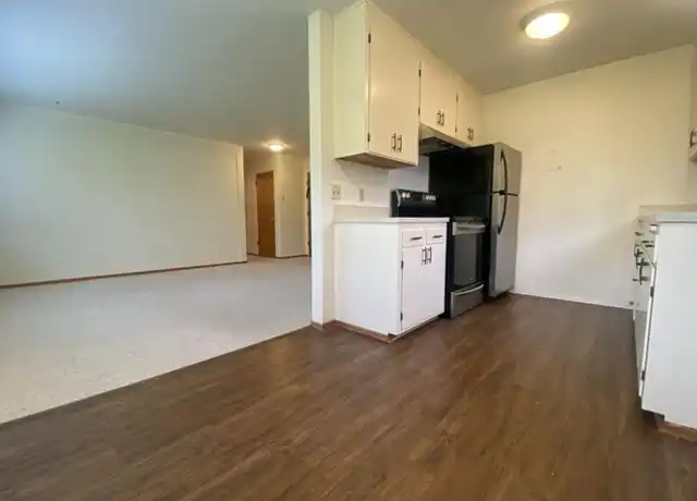Property at 5505 40th Ave NE Unit 8, Seattle, WA, 98105, 1 bed, 1 bath, [object Object]