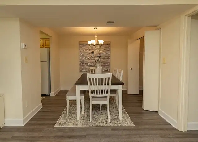 Photo of 8 Chapeltowne Cir, Nottingham, MD 21236