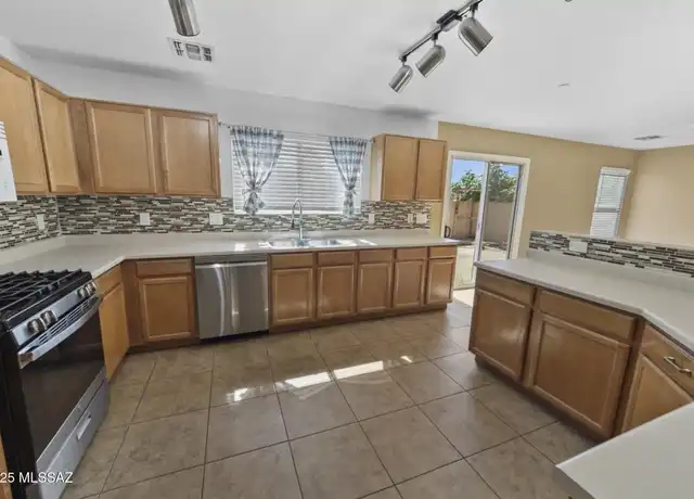 Property at 8424 N Placita de los Laureles, Tucson, AZ, 85742, 3 beds, 2.5 baths, [object Object]