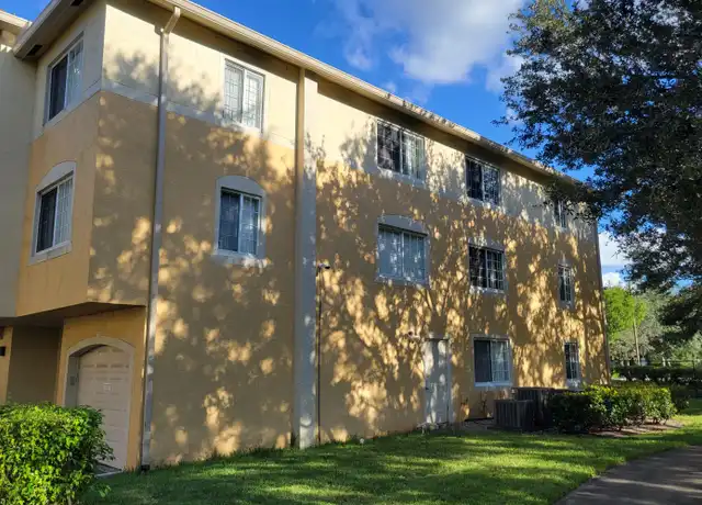 Property at 1400 Crestwood Ct S #1409, Royal Palm Beach, FL, 33411, 4 beds, 2 baths, [object Object]