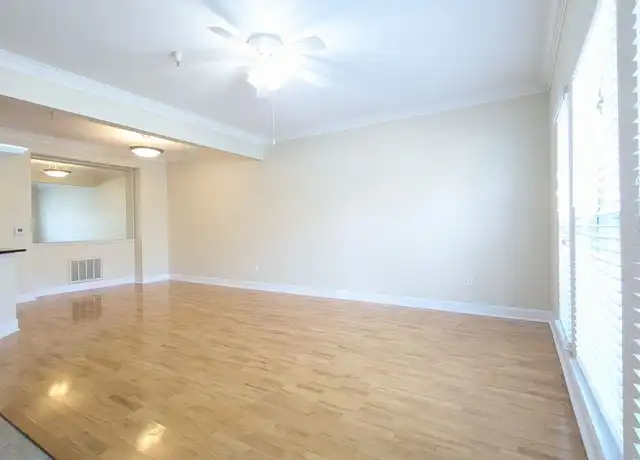 Property at 11624 Tomahawk Creek Pkwy Unit F, Leawood, KS, 66211, 3 beds, 2.5 baths, [object Object]