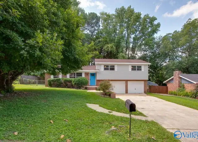 Property at 3803 McEwen Dr NW, Huntsville, AL, 35810, 4 beds, 3 baths, [object Object]