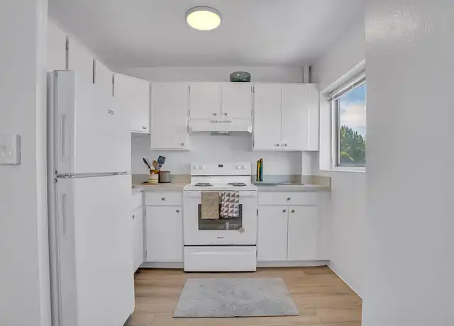 Property at Uptown Arms - 2175 NW Davis St, Portland, OR, 97210, 1 bed, 1 bath, [object Object]