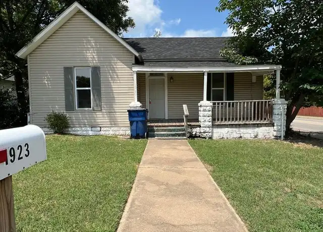 Property at 1923 S Q St, Fort Smith, AR, 72901, 2 beds, 1 bath, [object Object]