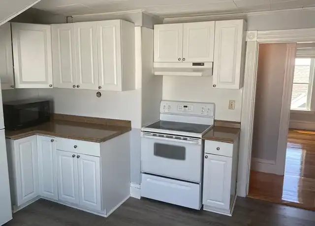 Property at 77 Dexter St Unit 3, Medford, MA, 02155, 2 beds, 1 bath, [object Object]