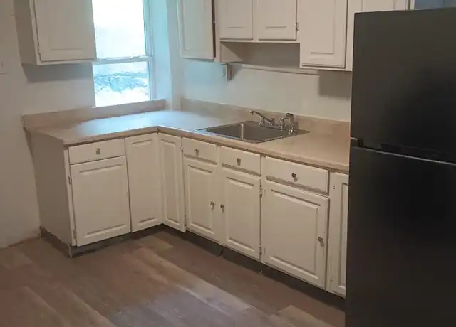 Property at 567 S 1st Ave Unit 1, Coatesville, PA, 19320, 2 beds, 1 bath, [object Object]