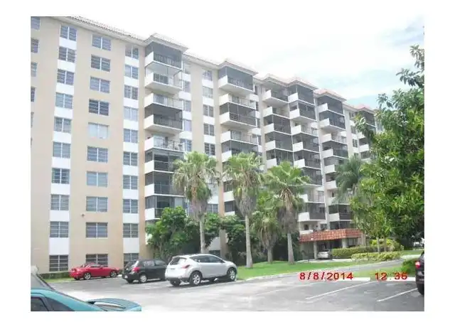 Property at 4174 Inverrary Dr #105, Lauderhill, FL, 33319, 1 bed, 2 baths, [object Object]