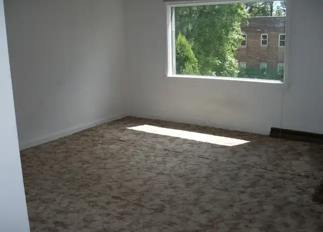 Property at 1609 N 21st St, Superior, WI, 54880, 1 bed, 1 bath, [object Object]
