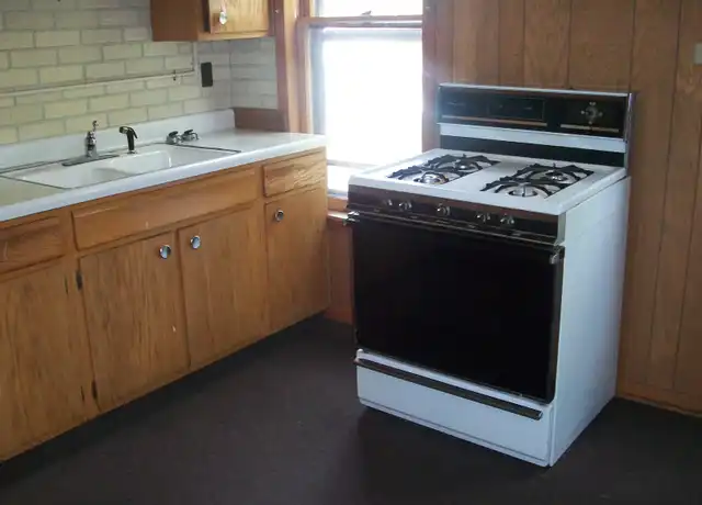 Property at 1609 N 21st St, Superior, WI, 54880, 1 bed, 1 bath, [object Object]
