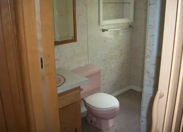 Property at 1609 N 21st St, Superior, WI, 54880, 1 bed, 1 bath, [object Object]