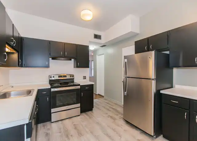 Property at 3450 N Elaine Pl Unit 727 -2, Chicago, IL, 60657, 1 bed, 1 bath, [object Object]