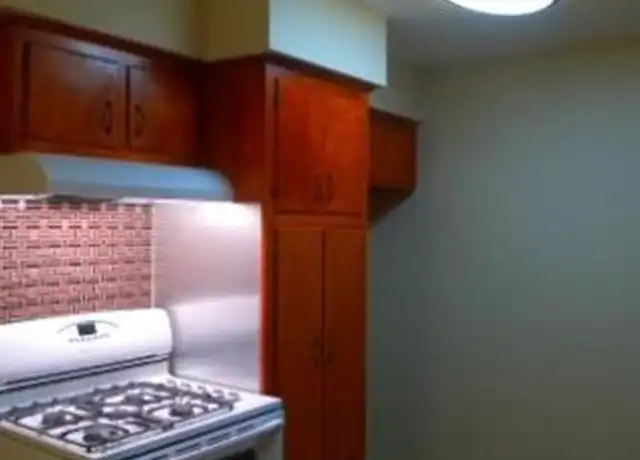 Property at 129-131 6th St Unit 1st Fl, Fairview, NJ, 07022, 1 bed, 1 bath, [object Object]