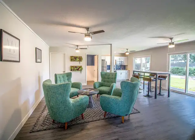 Property at Woodland Crossing - 59 W Lincoln Ave, Woodland, CA, 95695, 1 bed, 1 bath, [object Object]